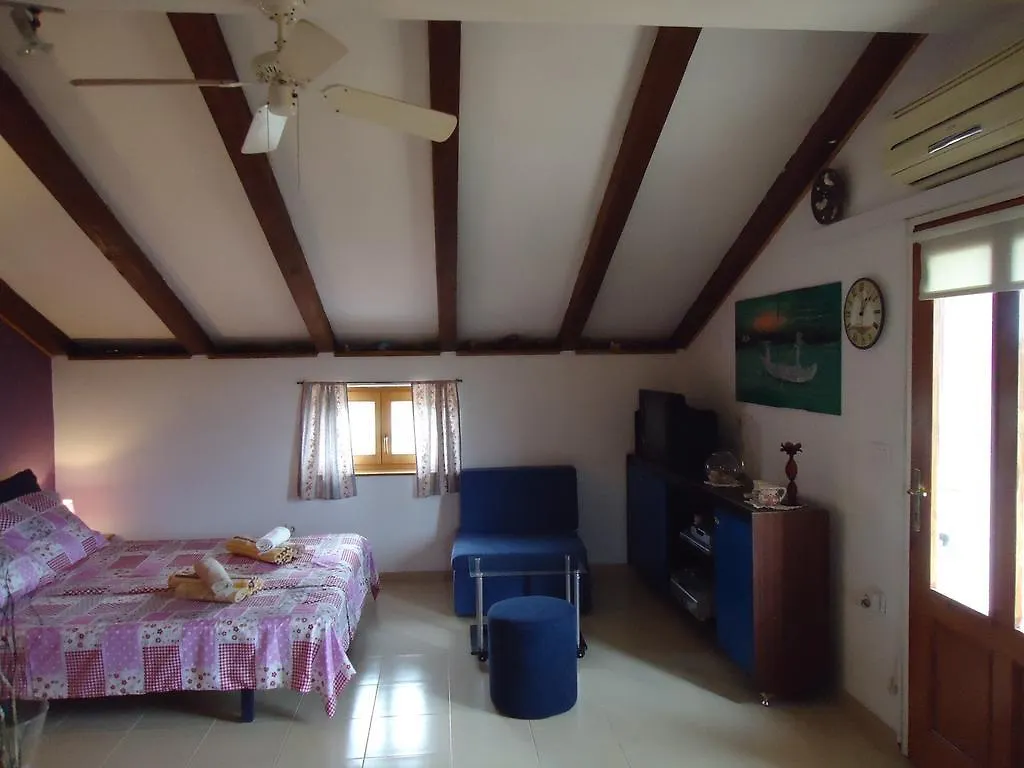 Studio Apartment Nera Rovigno Croazia